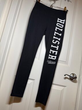 Hollister leggings. Size Small.